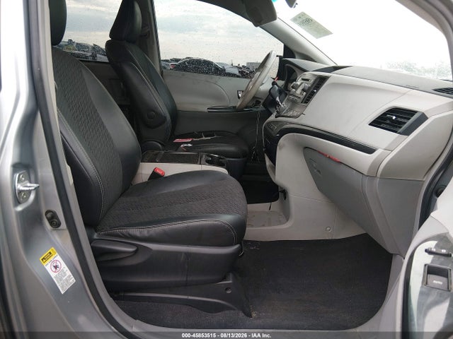 2011 Toyota Sienna Se მანქანა იყიდება აუქციონზე, vin: 5TDXK3DC3BS105792, აუქციონის ნომერი: 45853515