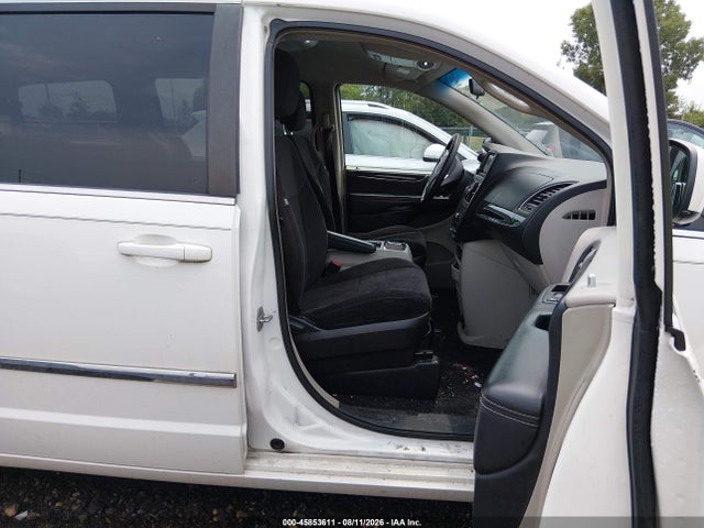 2011 Chrysler Town & Country Touring მანქანა იყიდება აუქციონზე, vin: 2A4RR5DG7BR638444, აუქციონის ნომერი: 45853611