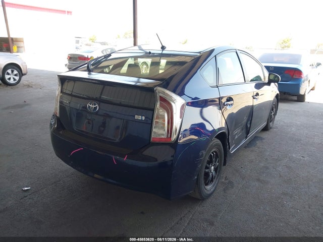 Toyota Prius Two 2014 JTDKN3DU5E1758555 Image 4