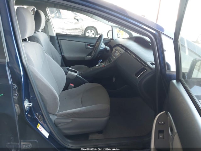 Toyota Prius Two 2014 JTDKN3DU5E1758555 Image 5