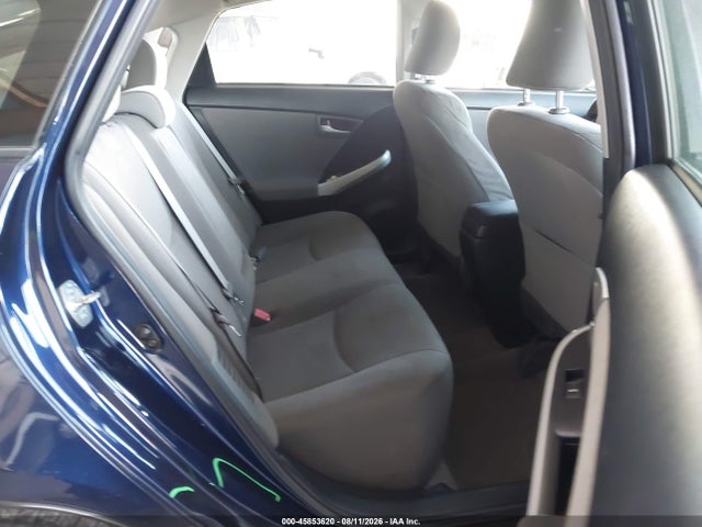 Toyota Prius Two 2014 JTDKN3DU5E1758555 Image 8
