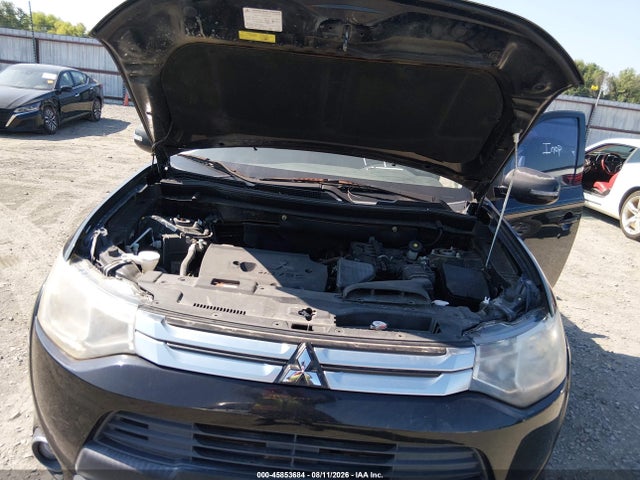 45853684 :رقم المزاد ، JA4AD3A33FZ000494 vin ، 2015 Mitsubishi Outlander Se مزاد بيع