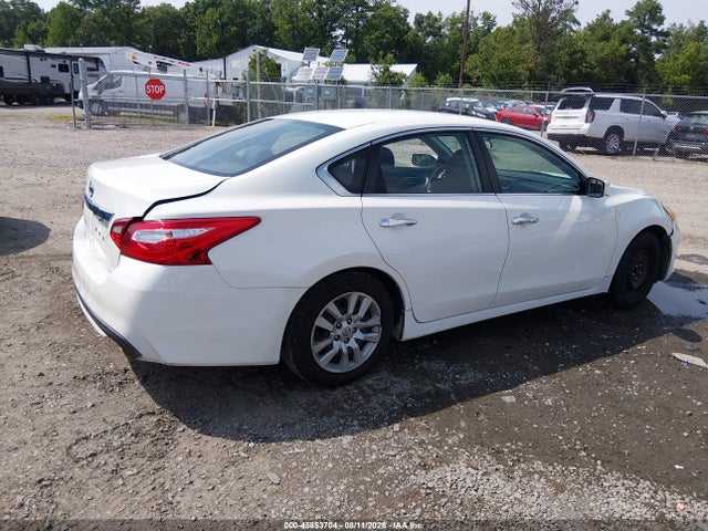 Nissan Altima 2.5 S 2017 1N4AL3AP3HC226851 Image 4