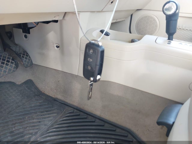 2010 Volkswagen New Beetle 2.5l მანქანა იყიდება აუქციონზე, vin: 3VWRW3AGXAM022859, აუქციონის ნომერი: 45853934
