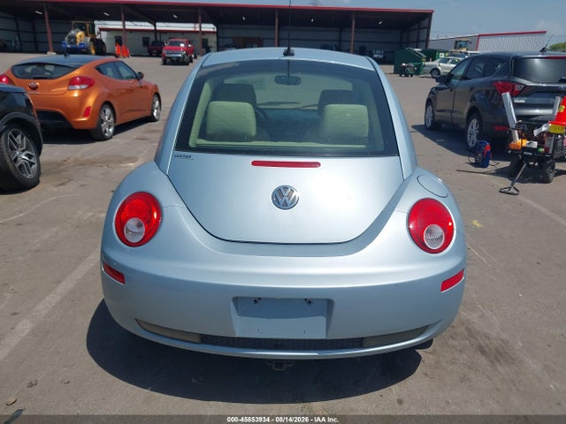 2010 Volkswagen New Beetle 2.5l მანქანა იყიდება აუქციონზე, vin: 3VWRW3AGXAM022859, აუქციონის ნომერი: 45853934