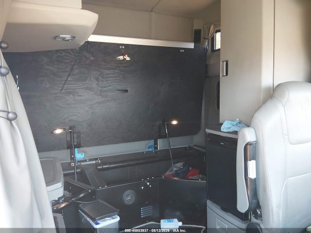 Продаж на аукціоні авто 2019 Kenworth T680, vin: 1XKYDP9X6KJ237349, номер лоту: 45853937