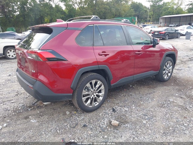 2T3C1RFVXMW173382 Toyota Rav4 Xle Premium