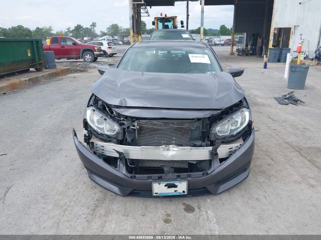 Продажа на аукционе авто 2018 Honda Civic Lx, vin: 2HGFC2F53JH553269, номер лота: 45853989