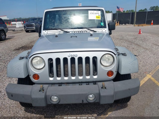45854099 :رقم المزاد ، 1J4BB3H18AL232342 vin ، 2010 Jeep Wrangler Unlimited Sport مزاد بيع