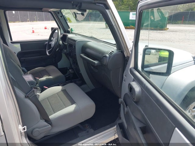 45854099 :رقم المزاد ، 1J4BB3H18AL232342 vin ، 2010 Jeep Wrangler Unlimited Sport مزاد بيع