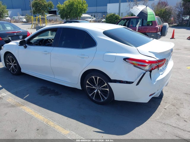 4T1B11HK6JU070836 Toyota CAMRY SE