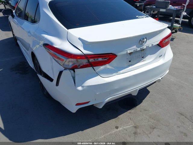 4T1B11HK6JU070836 Toyota CAMRY SE