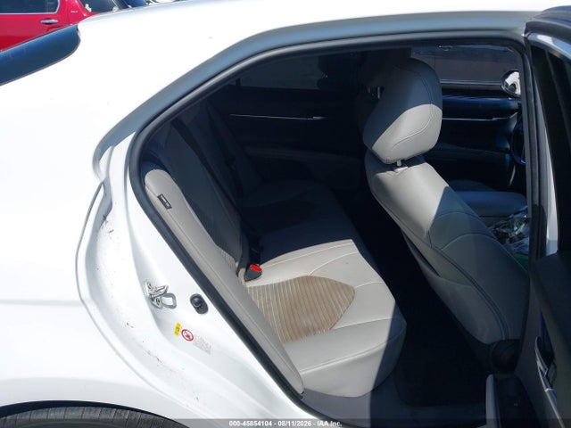 4T1B11HK6JU070836 Toyota CAMRY SE