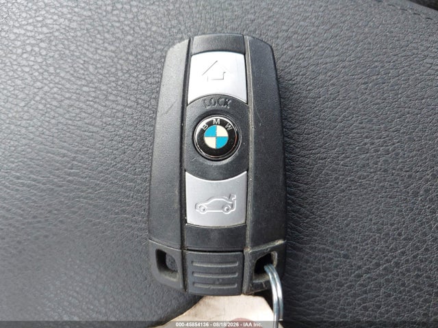 2015 Bmw X1 Xdrive28i მანქანა იყიდება აუქციონზე, vin: WBAVL1C50FVY26933, აუქციონის ნომერი: 45854136