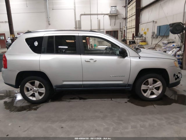 45854155 :رقم المزاد ، 1J4NT1FB2BD192166 vin ، 2011 Jeep Compass مزاد بيع