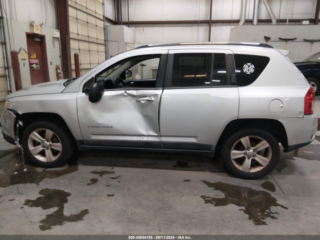 45854155 :رقم المزاد ، 1J4NT1FB2BD192166 vin ، 2011 Jeep Compass مزاد بيع