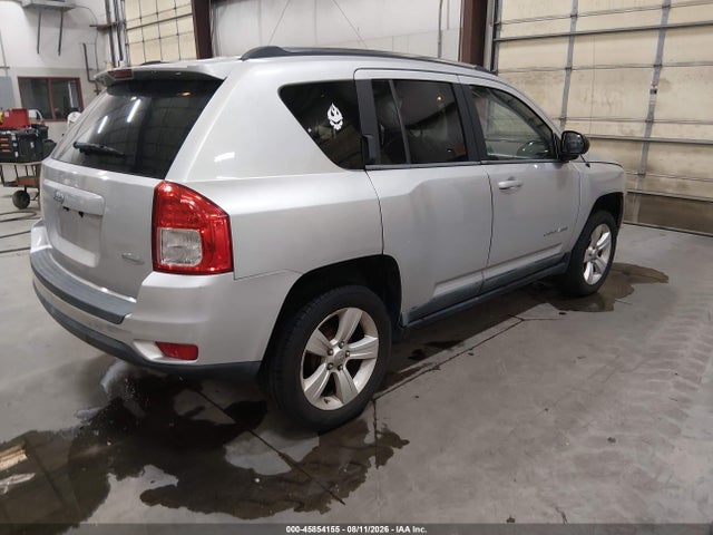 45854155 :رقم المزاد ، 1J4NT1FB2BD192166 vin ، 2011 Jeep Compass مزاد بيع