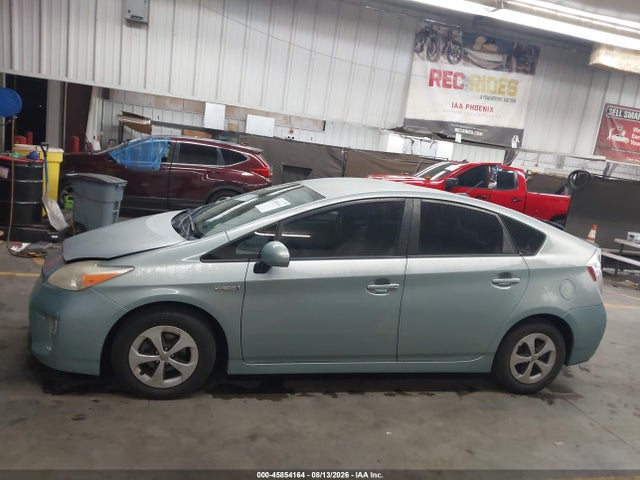 Toyota Prius Three 2014 JTDKN3DU0E1746586 Image 14