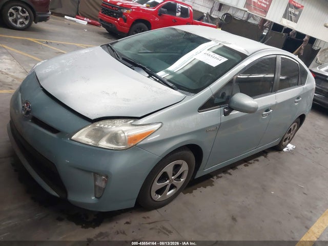 Toyota Prius Three 2014 JTDKN3DU0E1746586 Image 2