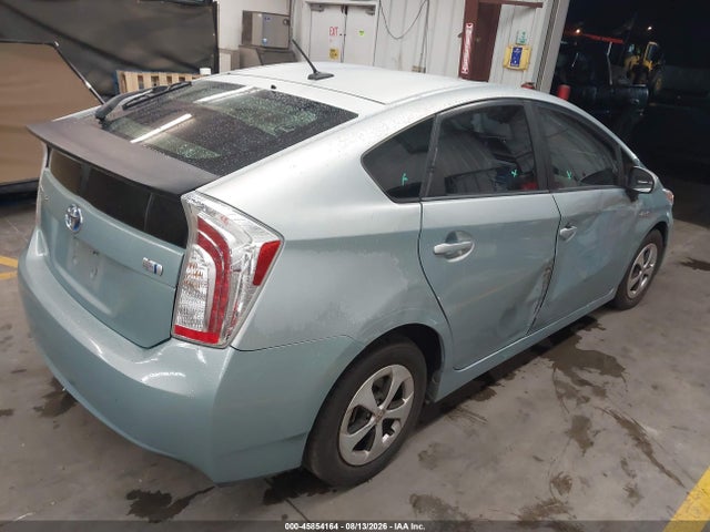 Toyota Prius Three 2014 JTDKN3DU0E1746586 Image 4
