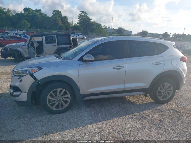 2017 Hyundai Tucson Se Plus მანქანა იყიდება აუქციონზე, vin: KM8J33A47HU514961, აუქციონის ნომერი: 45854245