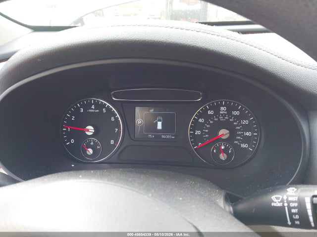 5XYPG4A52GG078666 KIA Sorento 3.3l Lx