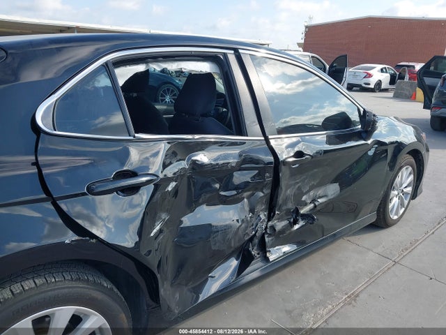 Aukcja sprzedaży 2018 Toyota Camry Le, vin: 4T1B11HK4JU016662, numer aukcji: 45854412
