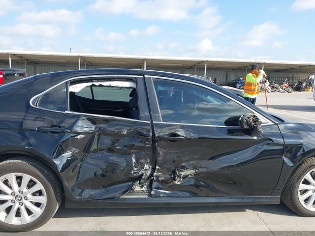 Aukcja sprzedaży 2018 Toyota Camry Le, vin: 4T1B11HK4JU016662, numer aukcji: 45854412