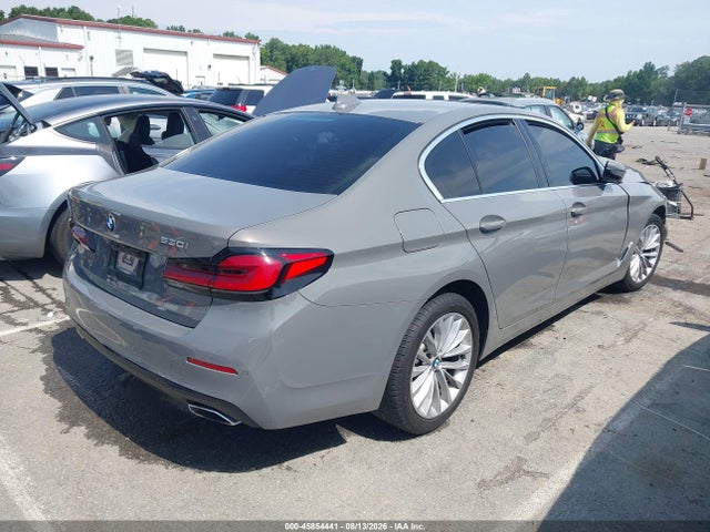 45854441 :رقم المزاد ، WBA13BJ01MWX14306 vin ، 2021 Bmw 530 Xi مزاد بيع