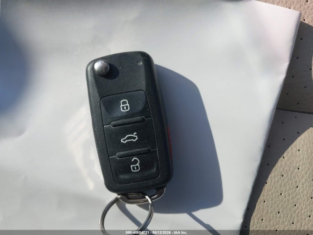 WVGSV7AX6HW508928 Volkswagen Tiguan 2.0t Wolfsburg Edition