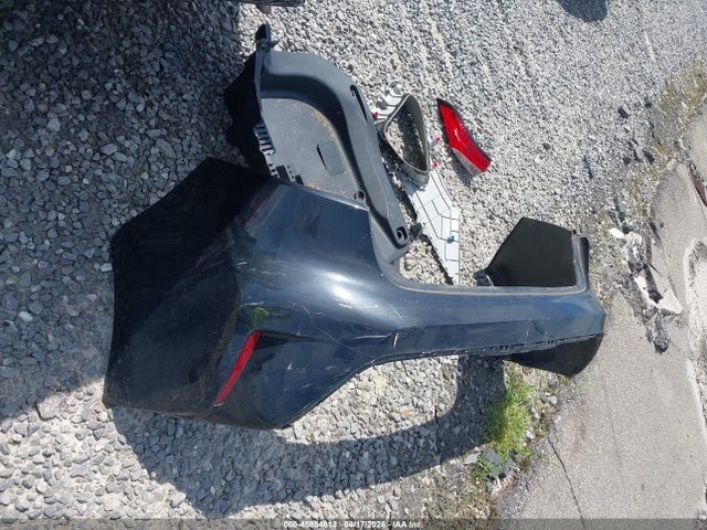 JTDEPRAE3LJ024405 Toyota COROLLA LE