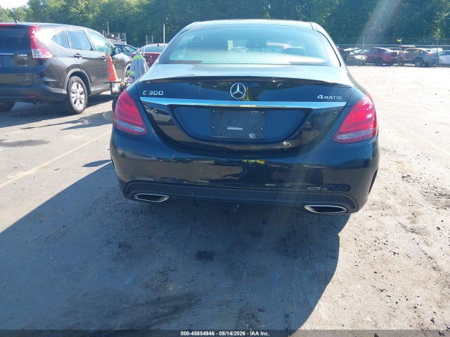 2015 Mercedes-benz C 300 Sport 4matic მანქანა იყიდება აუქციონზე, vin: 55SWF4KB8FU051088, აუქციონის ნომერი: 45854946