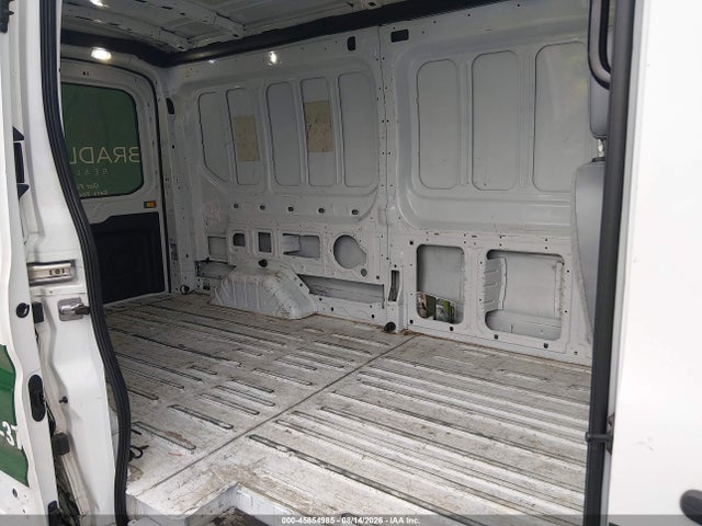 Ford Transit-150 2018 1FTYE2CM8JKA60953 Image 18