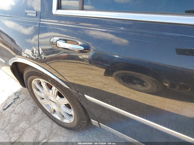Aukcja sprzedaży 2006 Lincoln Town Car Signature Limited, vin: 1LNHM82V46Y635811, numer aukcji: 45855000