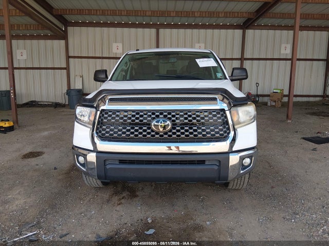 5TFEM5F13JX129205 Toyota Tundra Sr5 4.6l V8
