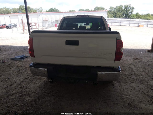 5TFEM5F13JX129205 Toyota Tundra Sr5 4.6l V8