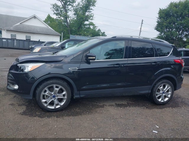 45855164 :رقم المزاد ، 1FMCU9J95FUA56600 vin ، 2015 Ford Escape Titanium مزاد بيع