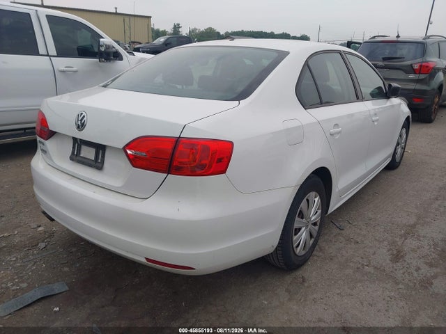 2014 Volkswagen Jetta 2.0l S მანქანა იყიდება აუქციონზე, vin: 3VW2K7AJ1EM334249, აუქციონის ნომერი: 45855193