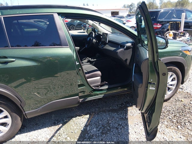 7MUBAABG2TV170809 Toyota Corolla Cross Le