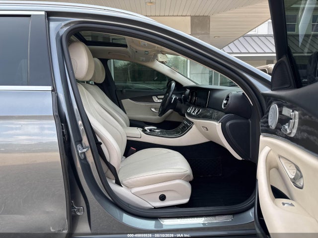 45855528 :رقم المزاد ، WDDZH6GB9HA239374 vin ، 2017 Mercedes-benz E 400 4matic مزاد بيع