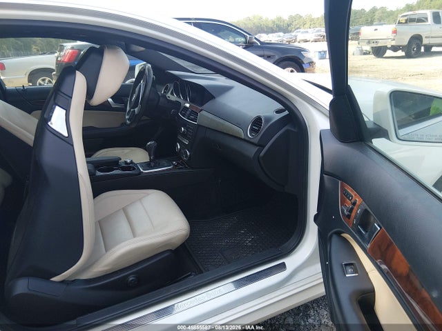 Продажа на аукционе авто 2012 Mercedes-benz C 350 Sport 4matic, vin: WDDGJ8JB1CF894883, номер лота: 45855587