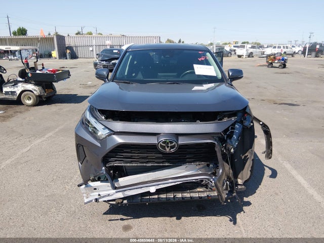 2T3G1RFV6RC473334 Toyota RAV4 LE