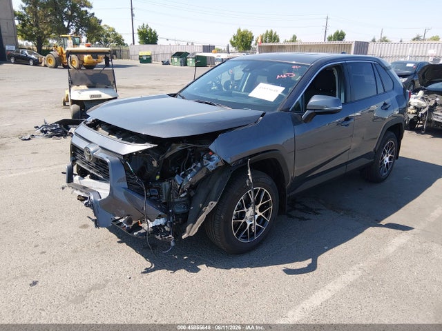 2T3G1RFV6RC473334 Toyota RAV4 LE