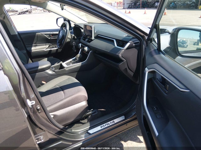 2T3G1RFV6RC473334 Toyota RAV4 LE