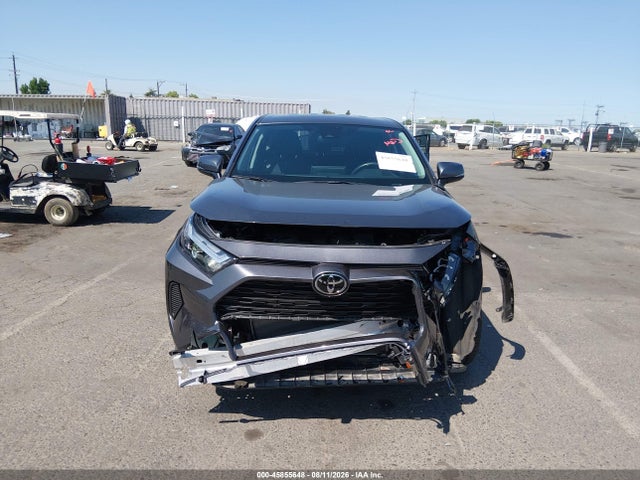 2T3G1RFV6RC473334 Toyota RAV4 LE