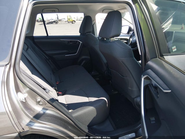 2T3G1RFV6RC473334 Toyota RAV4 LE