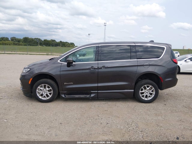 Aukcja sprzedaży 2023 Chrysler Pacifica Touring L, vin: 2C4RC1BG0PR590263, numer aukcji: 45855758