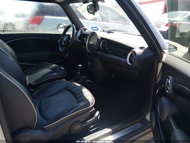 45855766 :رقم المزاد ، WMWZG3C5XBTY35341 vin ، 2011 Mini Cooper S Clubman مزاد بيع