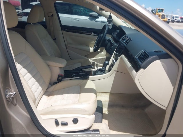 Продаж на аукціоні авто 2015 Volkswagen Passat 1.8t Sel Premium, vin: 1VWCS7A33FC075269, номер лоту: 45855820