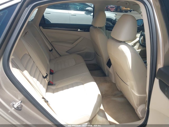 Продаж на аукціоні авто 2015 Volkswagen Passat 1.8t Sel Premium, vin: 1VWCS7A33FC075269, номер лоту: 45855820